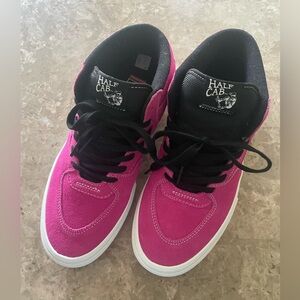Vans Pink and Black Half Cab Shoes Mens: Sz 9.5